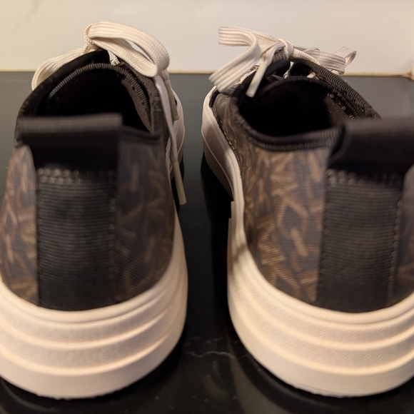 Michael Kors Evy Empire Signature Lace Up Sneakers Size 8.5 NWOT MSRP $198 - Picture 2 of 13
